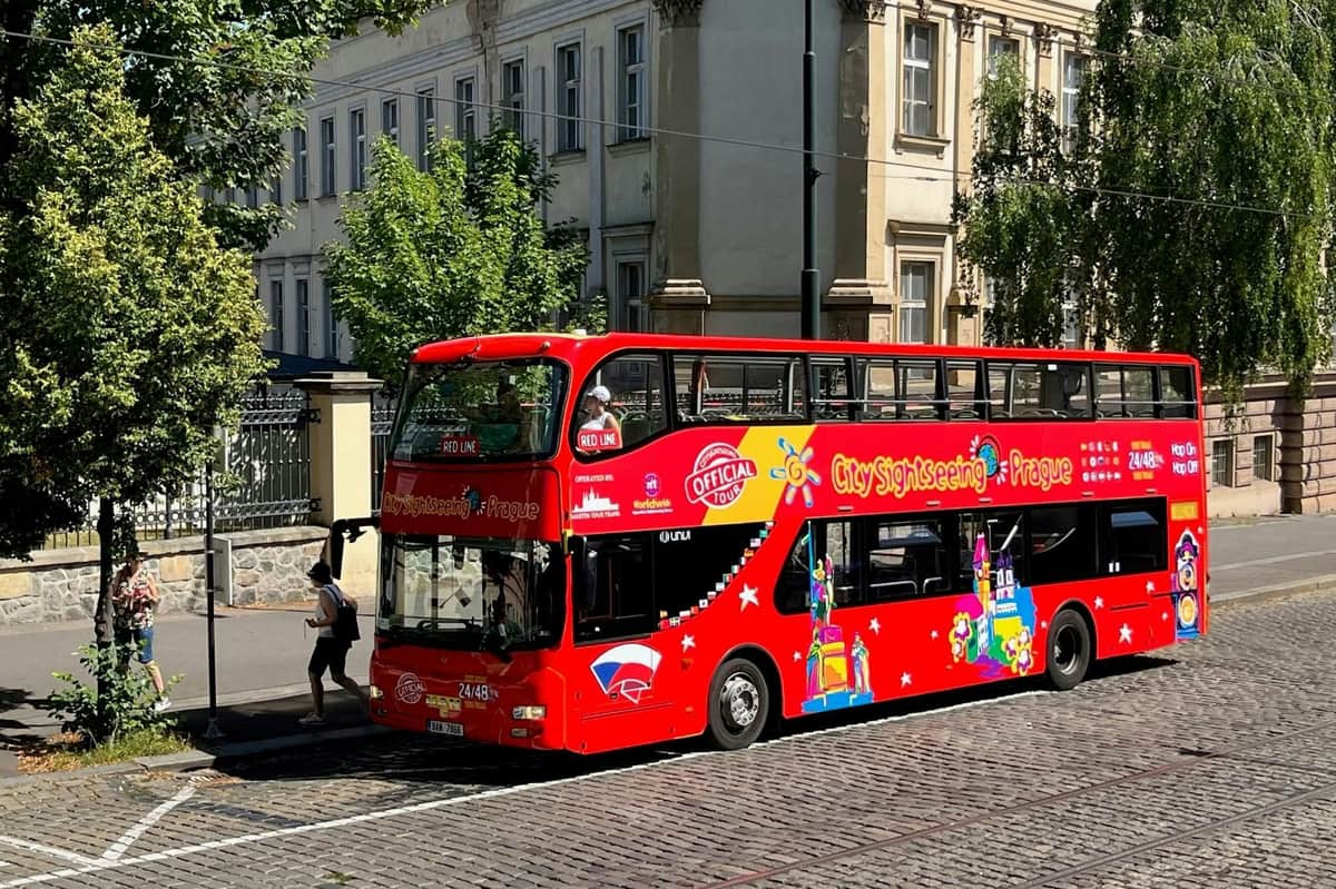 Bus Hop-On Hop-Off