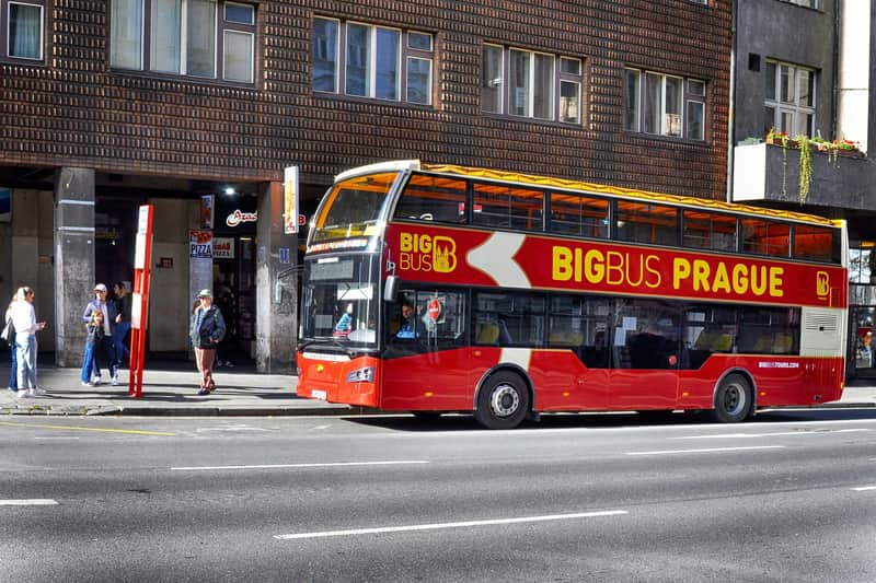 Big Bus Prague : Visite en bus Hop-on Hop-off avec croisière fluviale en option