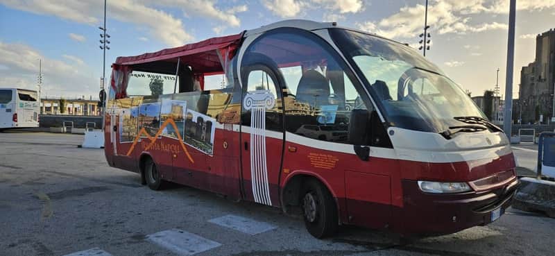 Tramvia Naples : Visite guidée de la ville en bus avec arrêt