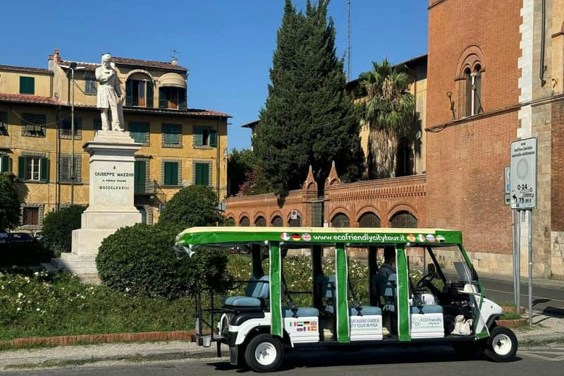 Pise : Visite guidée de la ville en voiture électrique panoramique