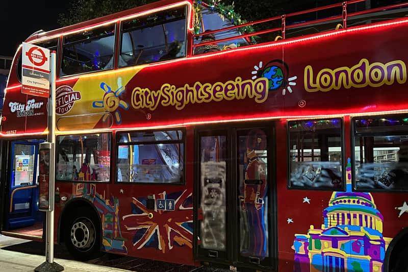 City Sightseeing ロンドン：クリスマスライト・バスツアー