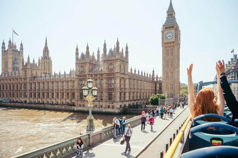 Londres : Visite en Tootbus Hop-on Hop-off + Croisière sur la Tamise